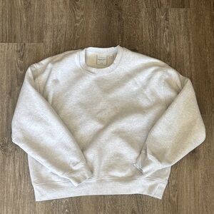 Aritzia Perfect fit Light Gray Sweatshirt